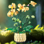 لگو گل ارکیده با گلدان مدل Orchid Grace کد 9067، تعداد 978 قطعه، ارتفاع ساخته شده 35 سانتیمتر